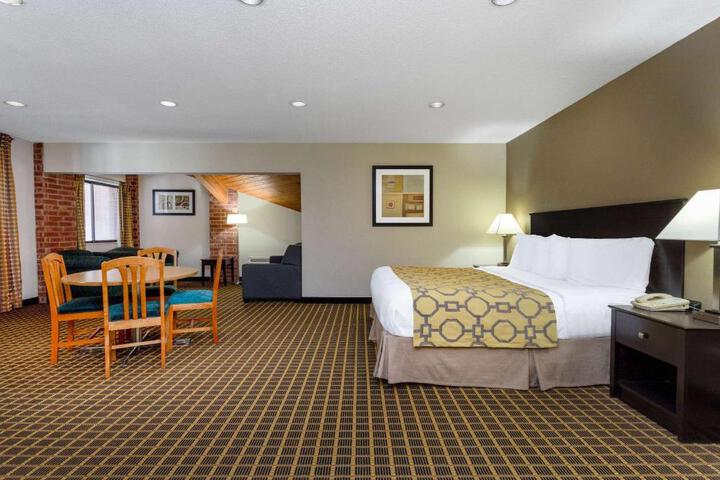 1 King Bed (7 of 10)