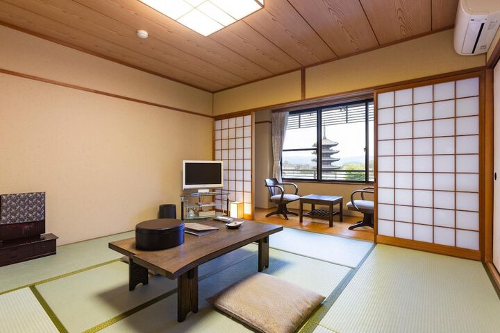 Room 7 of 41