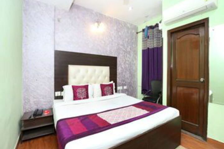Room 18 of 31