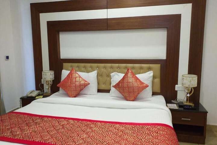 Room 8 of 49