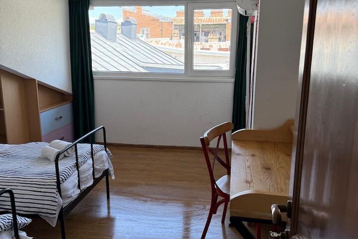 Room 28 of 120
