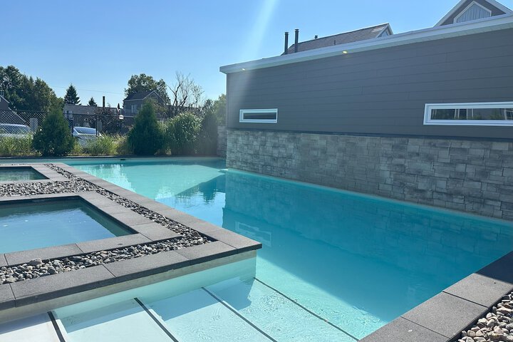 Pool Hotel