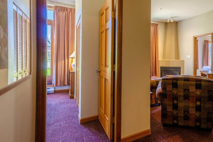 Room 31 of 266