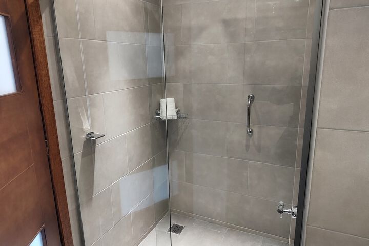 Room 15 of 36