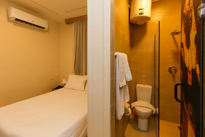 Room 112 of 284
