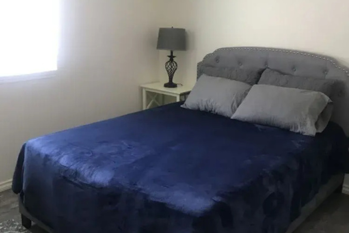 Room 4 of 13