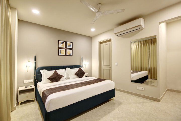 Room 27 of 61