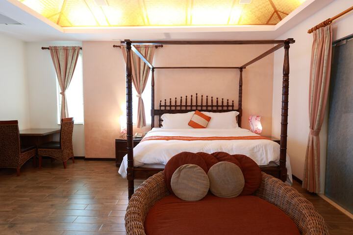 Room 4 of 47