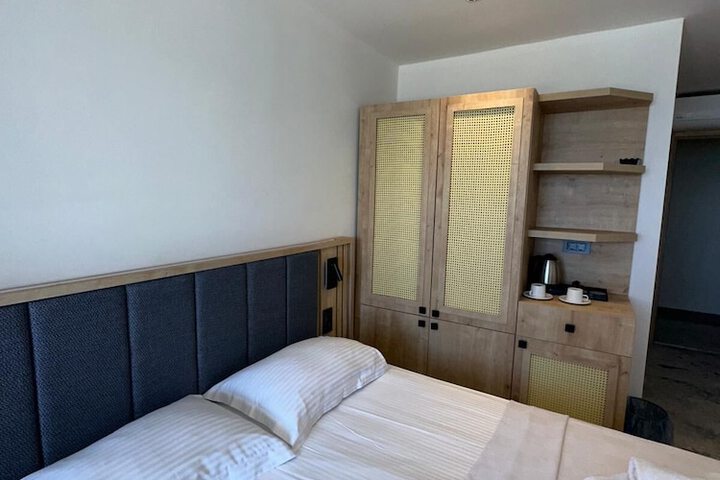 Room 18 of 59