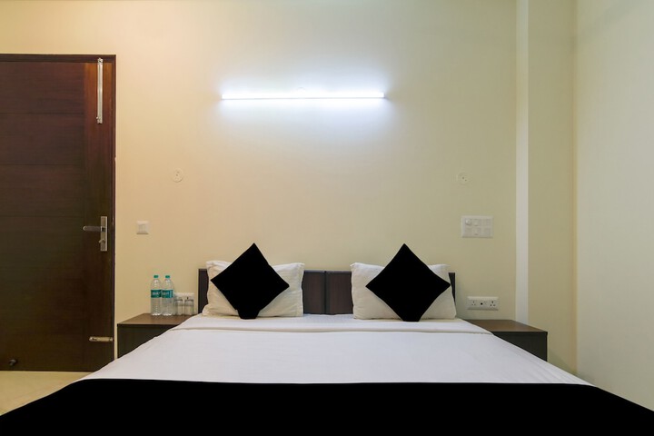 Room 5 of 20