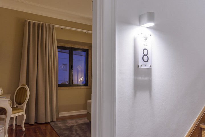 Room 44 of 114