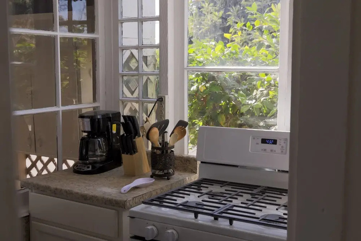 Image of Cozy 4br / 1ba Near Sjsu and Airport