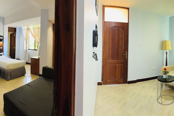Room 53 of 167