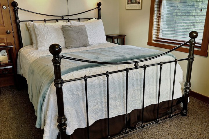 Room 5 of 53
