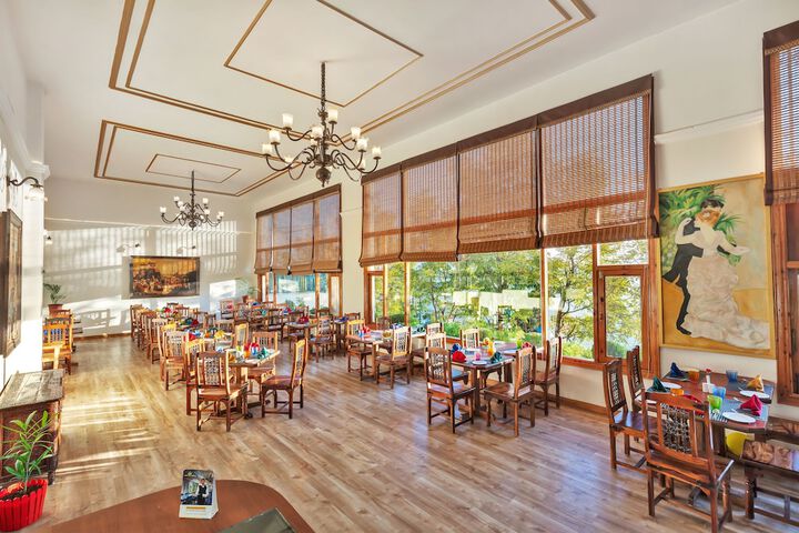 Dining Photos