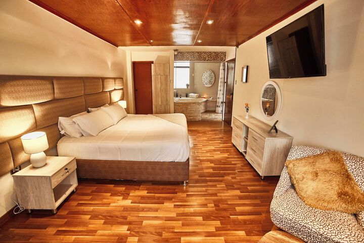 Room 4 of 28