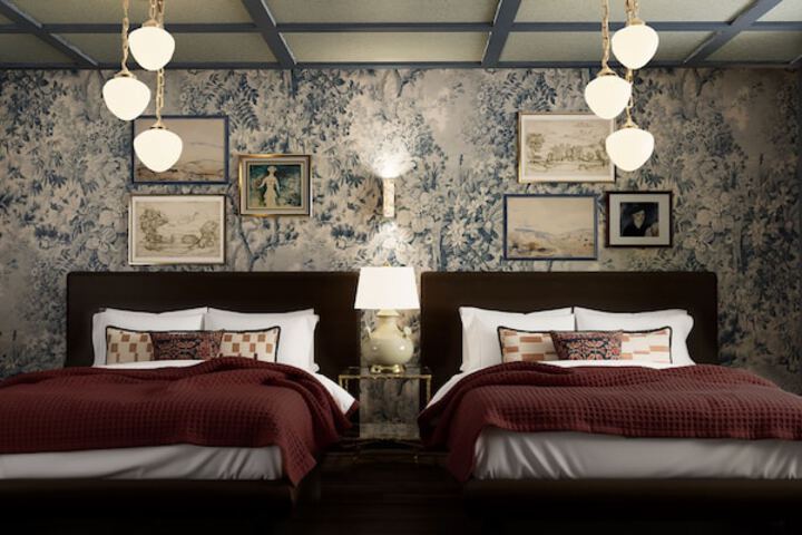 Room 9 of 16