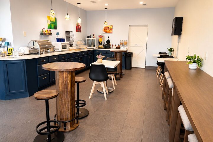 Breakfast area