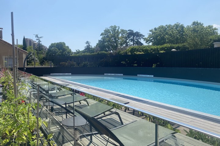 Pool 33 of 63