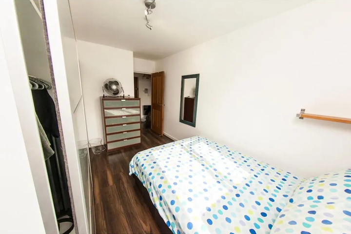 Room 7 of 11