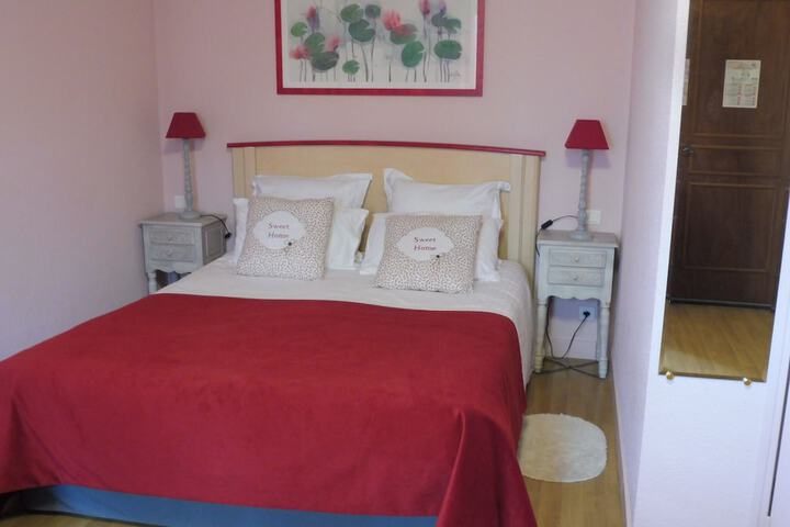 Room 30 of 118