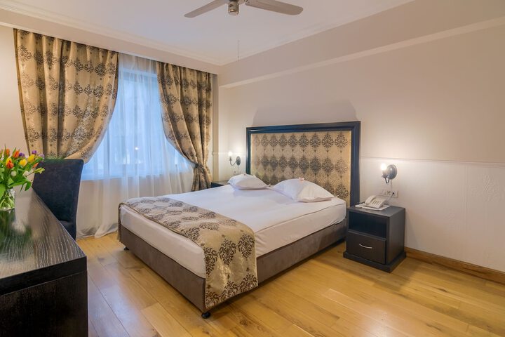 Room 15 of 39