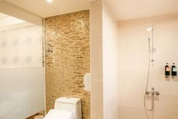 Room 4 of 22