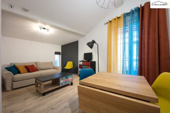 Room 49 of 90