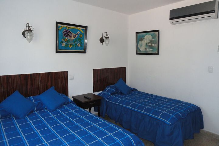 Room 14 of 66