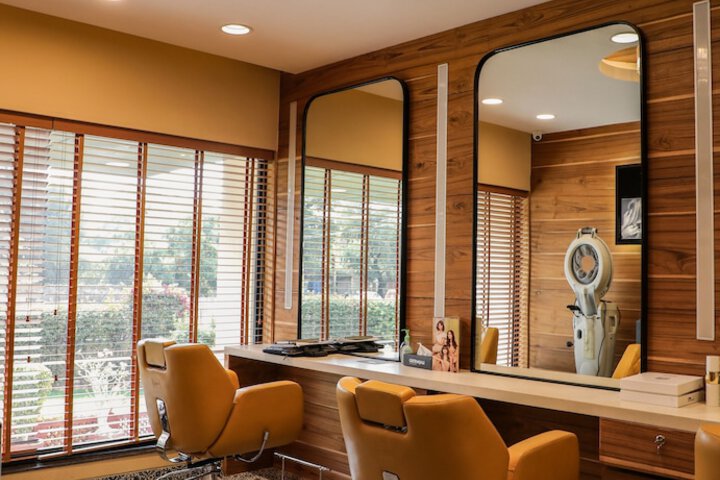 Hair salon