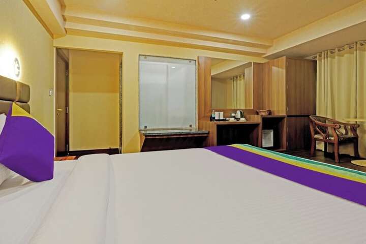 Room 8 of 39
