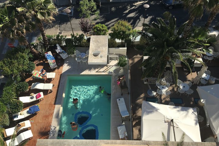 Pool 47 of 78