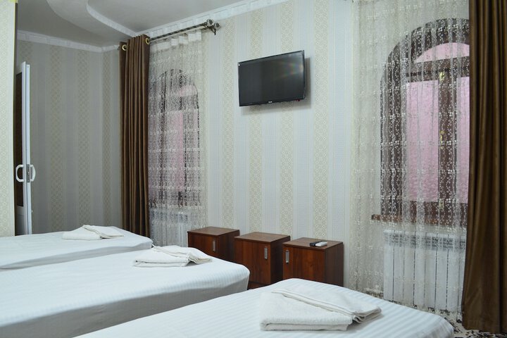 Room 6 of 23