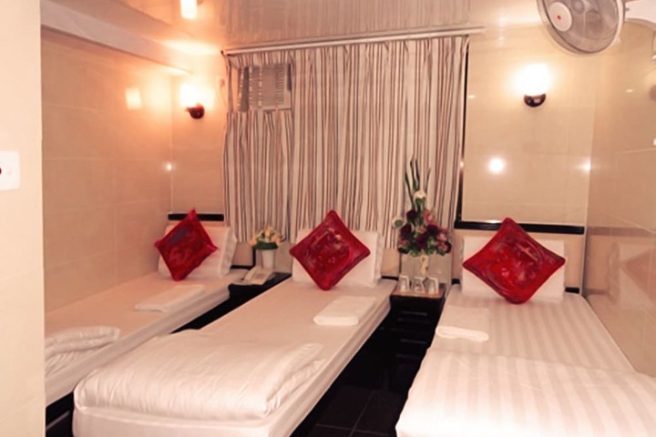 Room 2 of 37