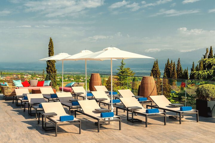 Sundeck 270 of 280