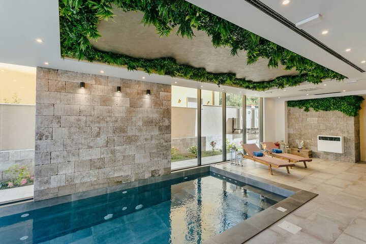 Pool 28 of 52