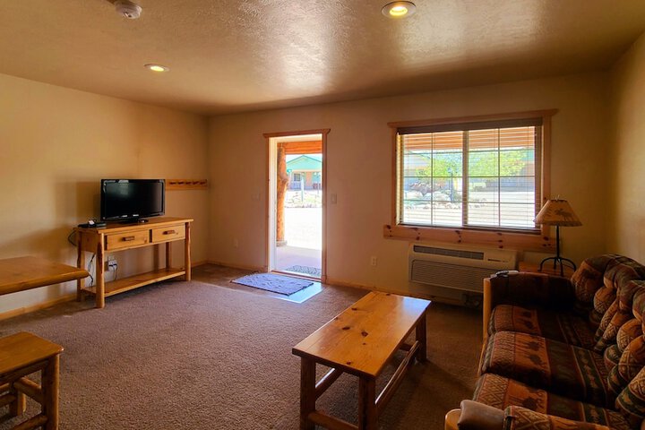 Room 7 of 38