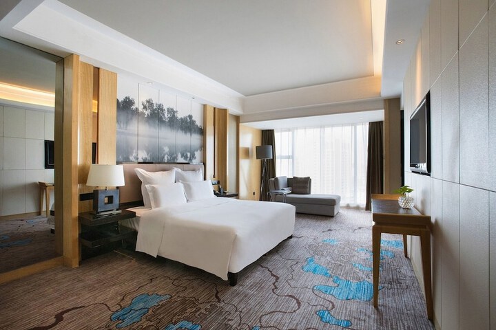 Room 20 of 37