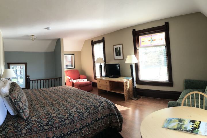 Room 11 of 146