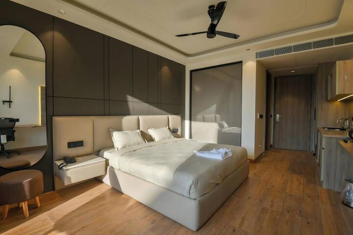 Room 4 of 26