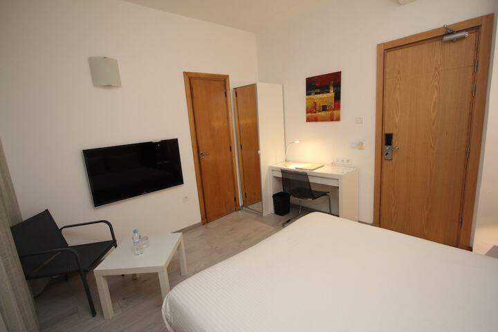 Room 18 of 68