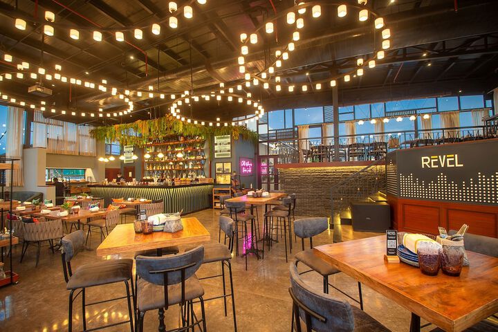 Dining Photos