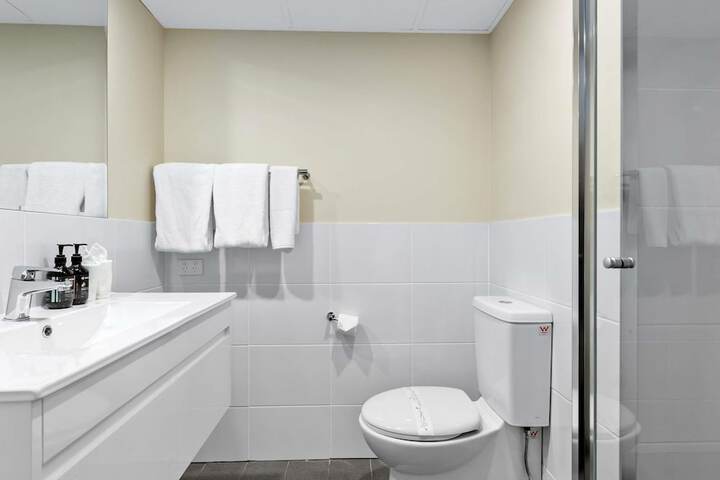 Room 15 of 28