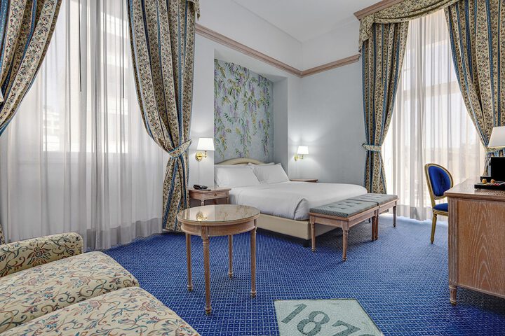 Room 27 of 62