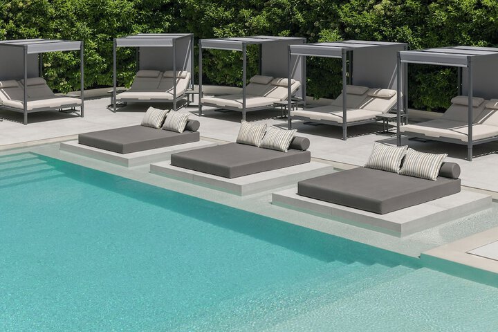Pool Hotel