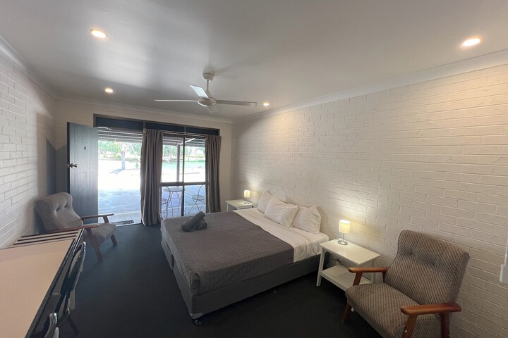 Room 17 of 54