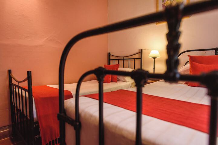 Room 34 of 110