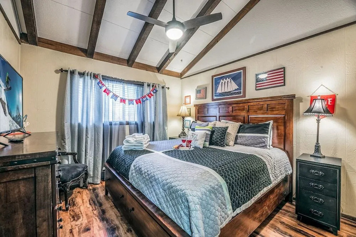 Room 3 of 18
