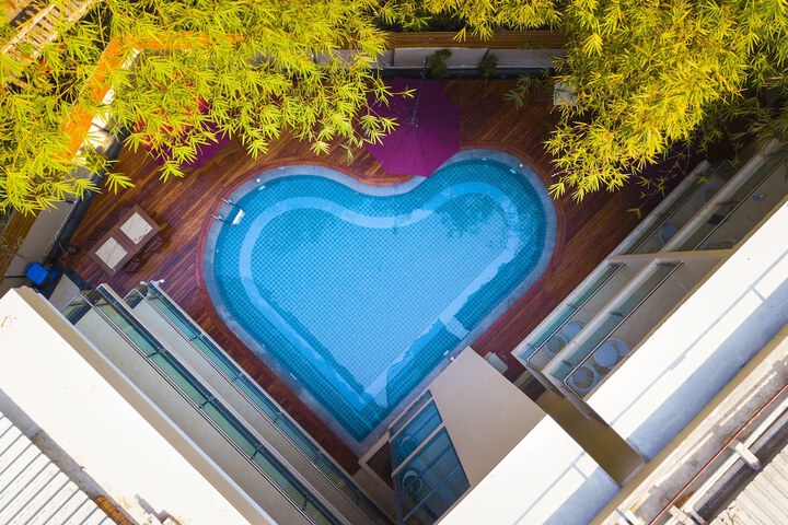 Pool 14 of 30