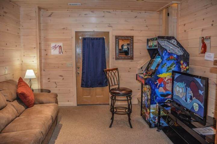 Room 7 of 16
